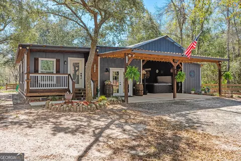 126 Flicker Ln, Saint George, GA 31562