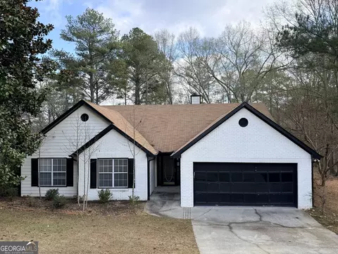 3011 Maple Cove Ct, Loganville, GA 30052