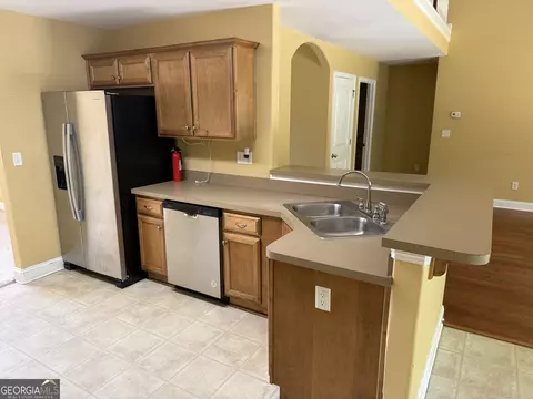Kitchen - 429 Jasmine Cir, Lagrange, GA 30241 photo 2 of 3