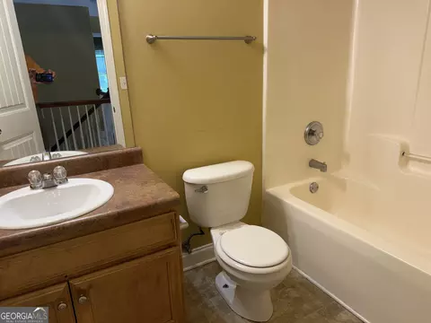 Bath - 429 Jasmine Cir, Lagrange, GA 30241 photo 2 of 2