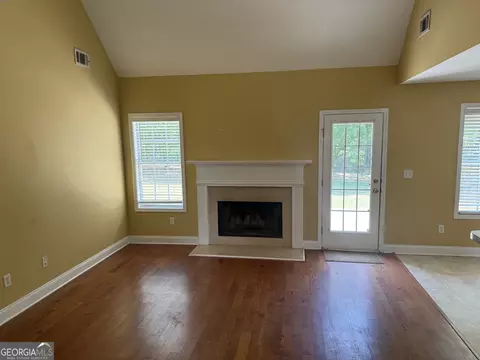 Living - 429 Jasmine Cir, Lagrange, GA 30241 photo 1 of 2