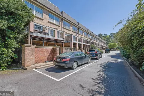 6980 Roswell Rd #B11, Atlanta, GA 30328