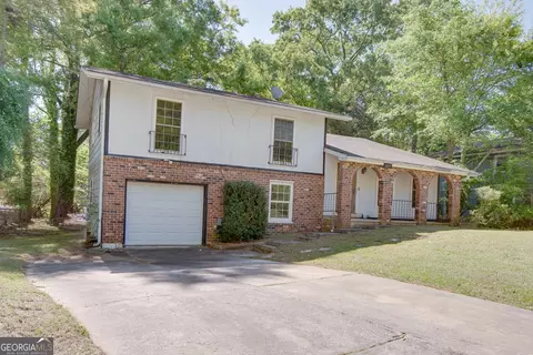 8882 Ashwood Dr, Riverdale, GA 30274
