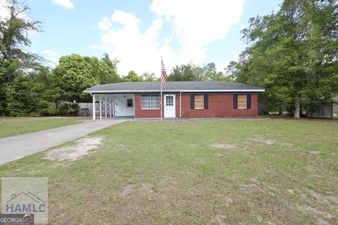113 Mayfair Rd, Jesup, GA 31546