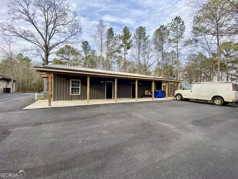 21 Old Carrollton Rd, Newnan, GA 30263