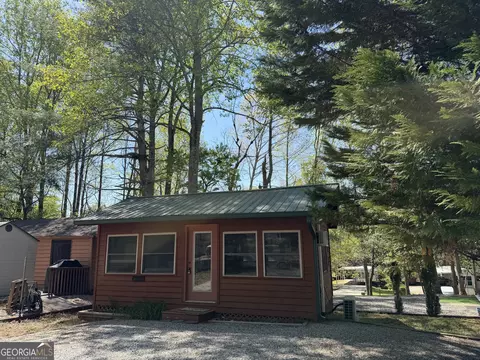 111 Maple Wood Ln, Cleveland, GA 30528