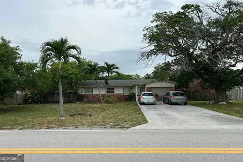 285 NW 35th St, Boca Raton, FL 33431