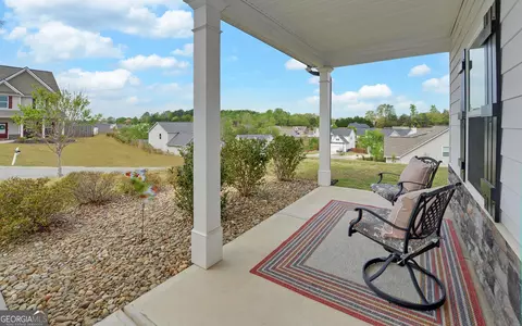Exterior - 810 Winscape Ln, Cornelia, GA 30531 photo 3 of 5