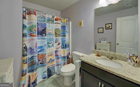 Bath - 810 Winscape Ln, Cornelia, GA 30531 photo 2 of 4