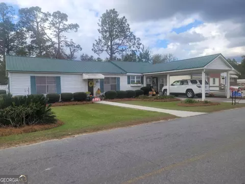 30 S Mccrorie St, Baxley, GA 31513