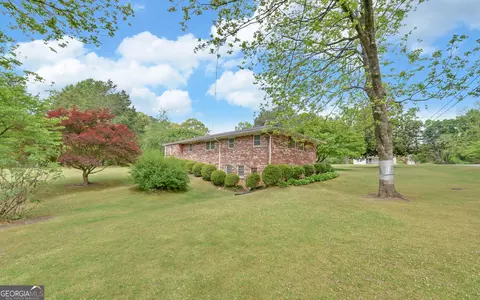 Exterior - 586 Collins Rd, Toccoa, GA 30577 photo 11 of 21