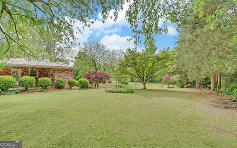 Exterior - 586 Collins Rd, Toccoa, GA 30577 photo 8 of 21