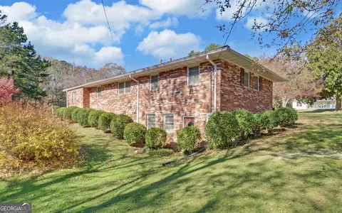 Exterior - 586 Collins Rd, Toccoa, GA 30577 photo 7 of 21