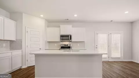 Entry Way - 109 Oakchase Park Ln, Hampton, GA 30228 photo 3 of 14