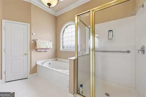 Bath - 2575 Harman Park Ct NW, Duluth, GA 30097 photo 3 of 4