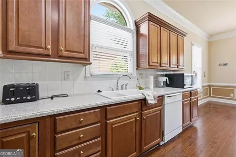 Kitchen - 2575 Harman Park Ct NW, Duluth, GA 30097 photo 5 of 6