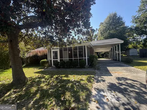 105 Flanders Dr, Warner Robins, GA 31093
