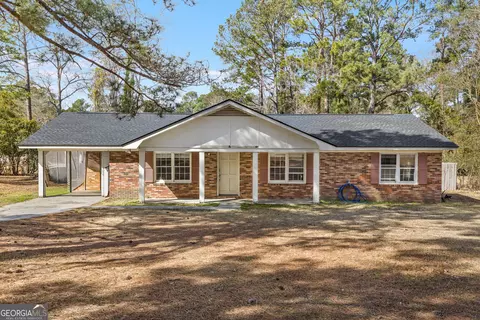 809 N Main St, Statesboro, GA 30458