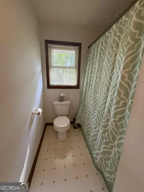 Bath - 727 Central Rd, Thomson, GA 30824 photo 3 of 3