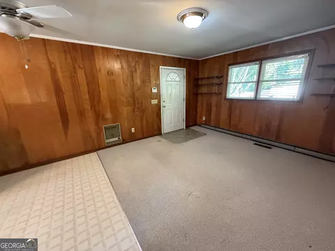 Living - 727 Central Rd, Thomson, GA 30824 photo 3 of 4