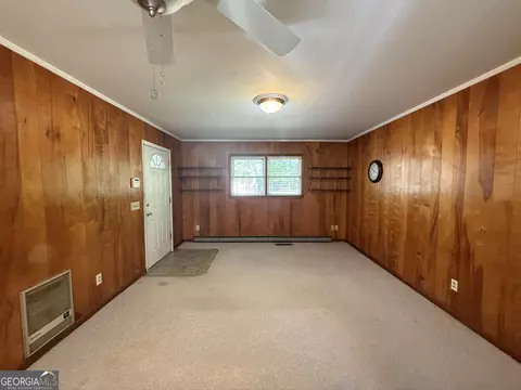 Living - 727 Central Rd, Thomson, GA 30824 photo 4 of 4