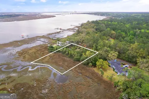 180 Turtle River Ln, Brunswick, GA 31523