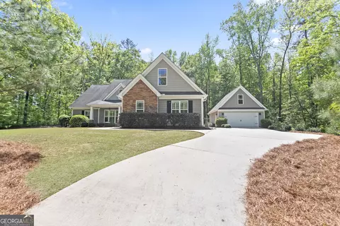 56 Brooks Lake Dr, Newnan, GA 30263