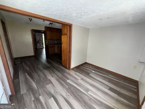 Living - 354 S Pine St, Toccoa, GA 30577 photo 3 of 3