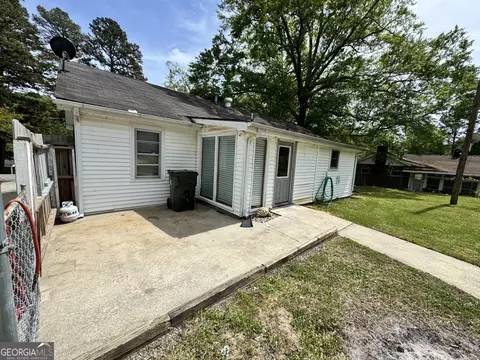 Exterior - 354 S Pine St, Toccoa, GA 30577 photo 1 of 4