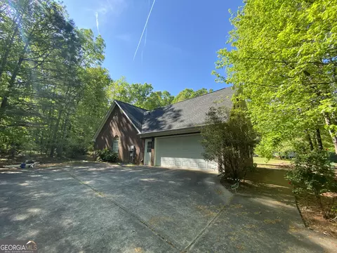Exterior - 312 Cascade Ct, Hampton, GA 30228 photo 1 of 4