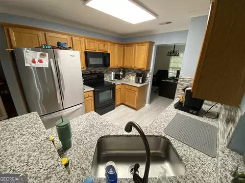 Kitchen - 312 Cascade Ct, Hampton, GA 30228 photo 2 of 2