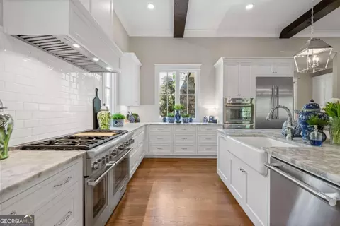 Kitchen - 16200 Henderson Rd, Milton, GA 30004 photo 3 of 8