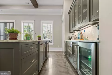 Kitchen - 16200 Henderson Rd, Milton, GA 30004 photo 7 of 8