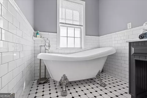 Bath - Undisclosed, Calhoun, GA 30701 photo 4 of 6