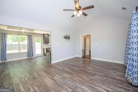 Living - 1589 New Franklin Rd, Lagrange, GA 30240 photo 1 of 4