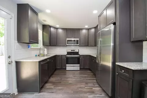 Kitchen - 1589 New Franklin Rd, Lagrange, GA 30240 photo 3 of 3