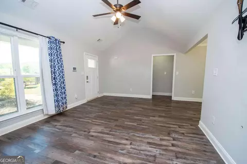 Living - 1589 New Franklin Rd, Lagrange, GA 30240 photo 3 of 4