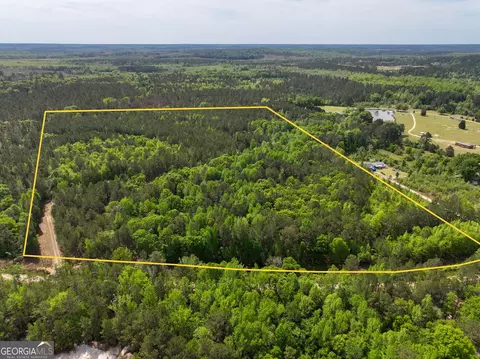 563 Bellhouse Rd, Gordon, GA 31031