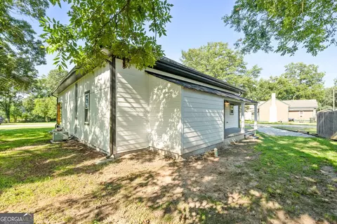 Exterior - 347 Ww Carr Ave, Jackson, GA 30233 photo 6 of 6