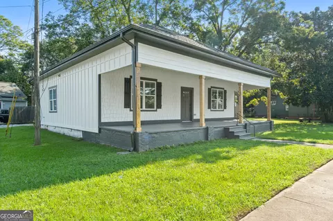 Exterior - 347 Ww Carr Ave, Jackson, GA 30233 photo 2 of 6