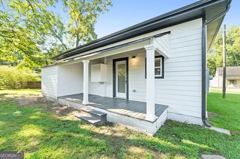 Exterior - 347 Ww Carr Ave, Jackson, GA 30233 photo 5 of 6