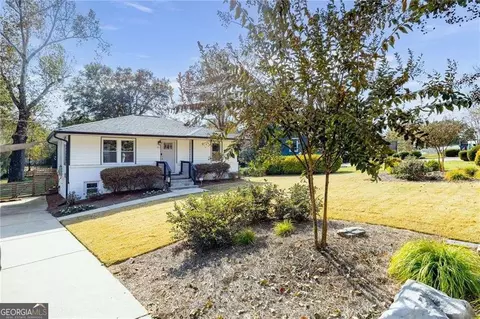 982 Oakdale Dr SE, Smyrna, GA 30080