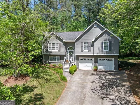 270 Viola Dr, Dallas, GA 30157