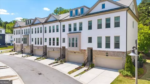 209 Mitchell Ln, Woodstock, GA 30188
