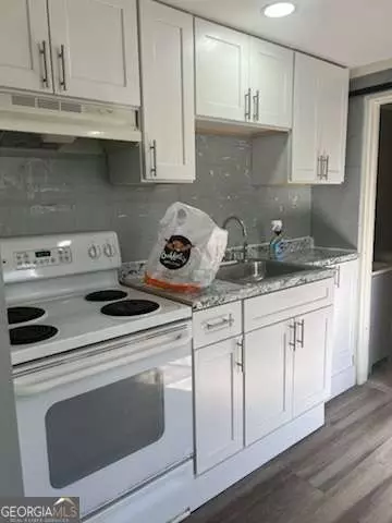 214 N 2nd St, Griffin, GA 30223