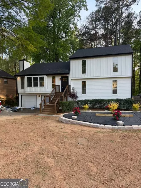 355 Mckees Rock Ln, Lawrenceville, GA 30044