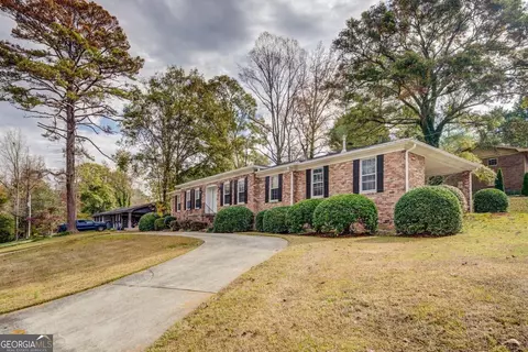 7111 Indian Creek Cir SW, Covington, GA 30014