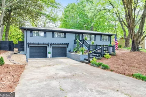1810 Kinridge Rd, Marietta, GA 30062