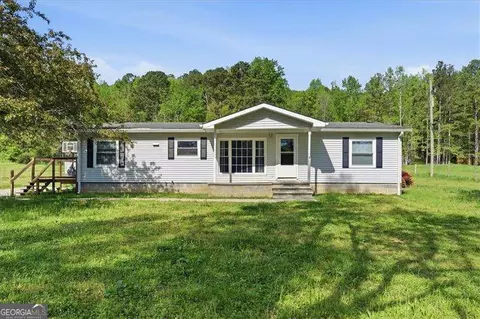 235 Kirk Rd NW, White, GA 30184