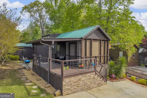 205 Stag Leap Dr, Cleveland, GA 30528